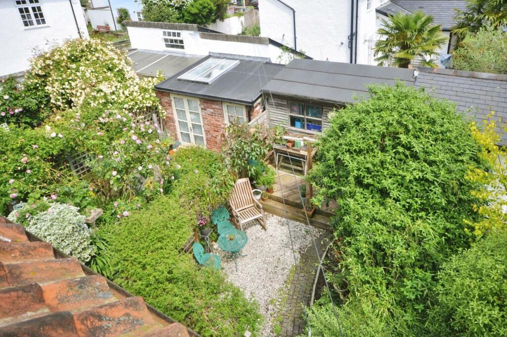 2 bed Terraced