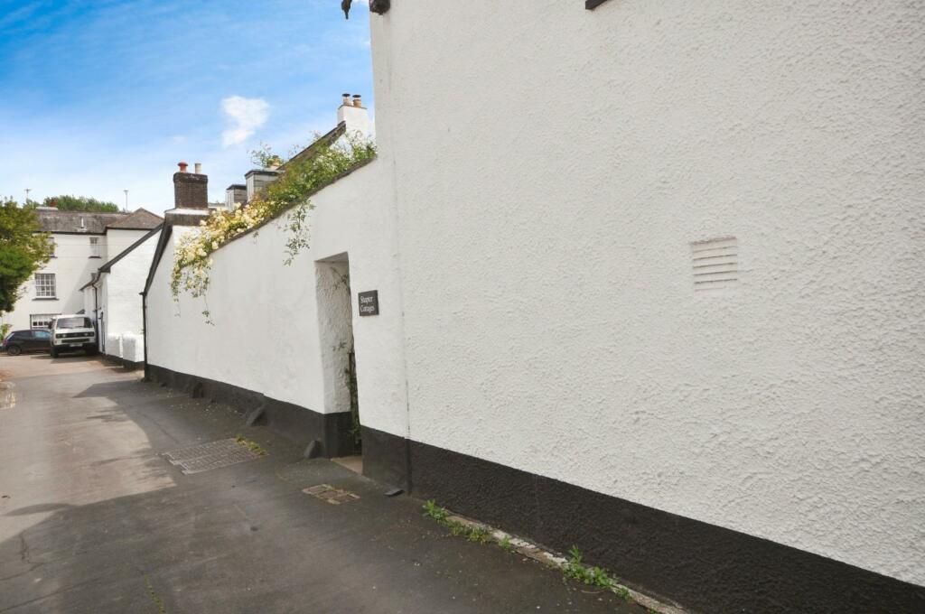2 bed Terraced