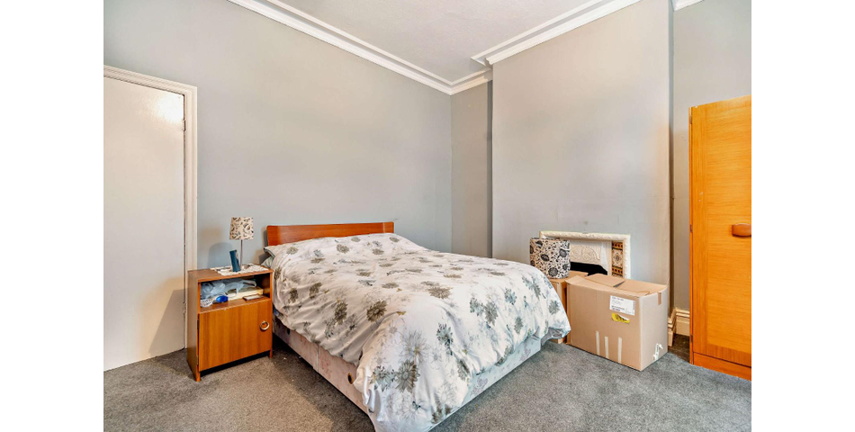 THREE BEDROOM TERRACED PROPERTY WITH GARAGE