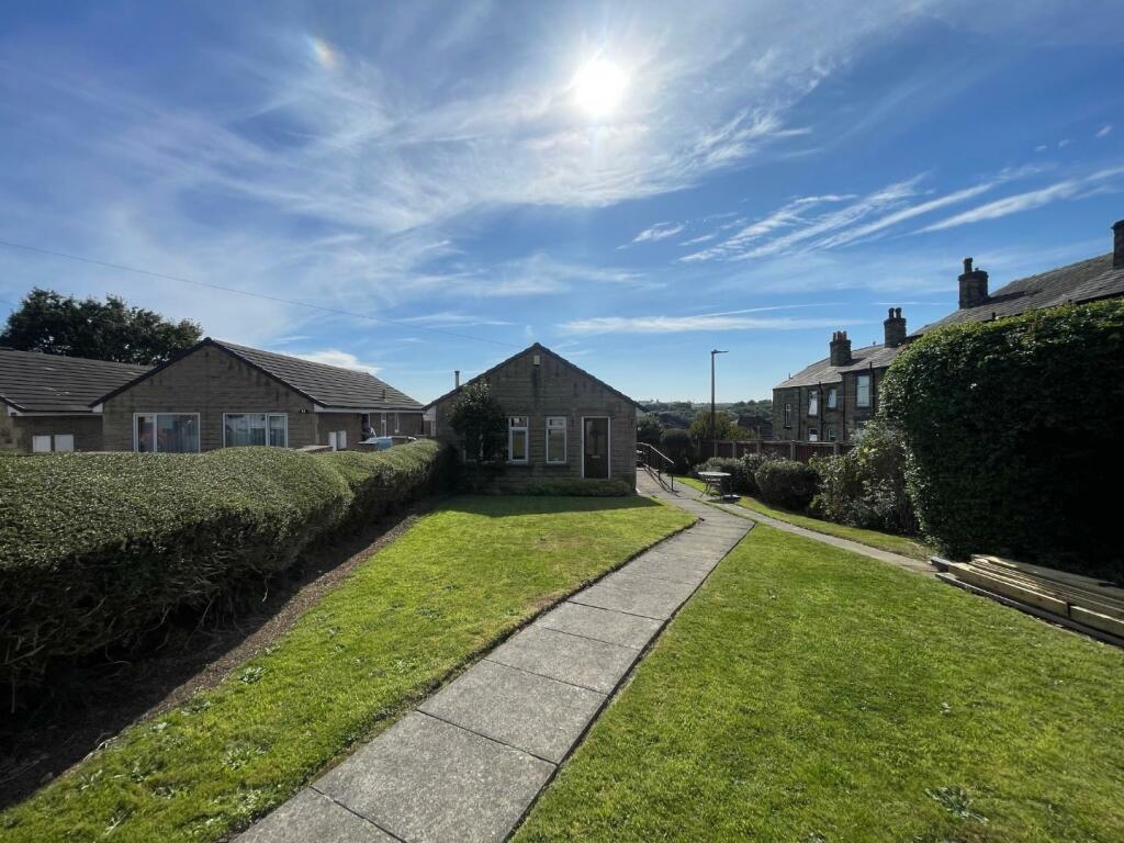 2 bed Detached Bungalow