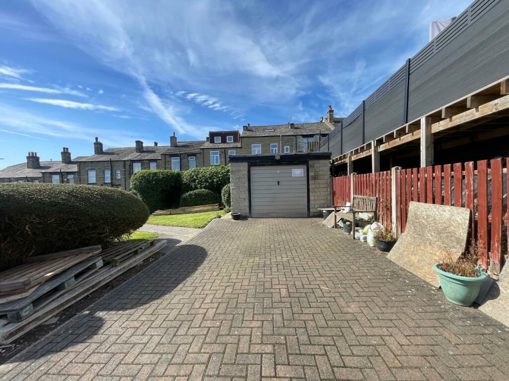 2 bed Detached Bungalow