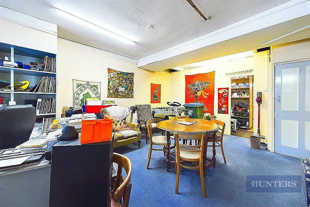 3 bed Terraced