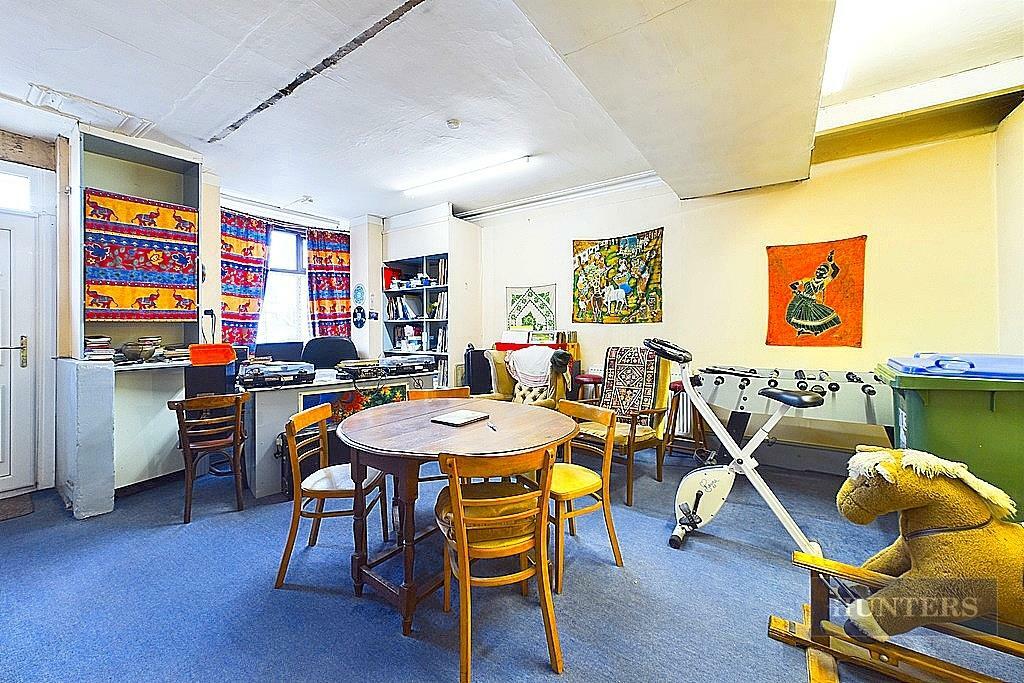 3 bed Terraced