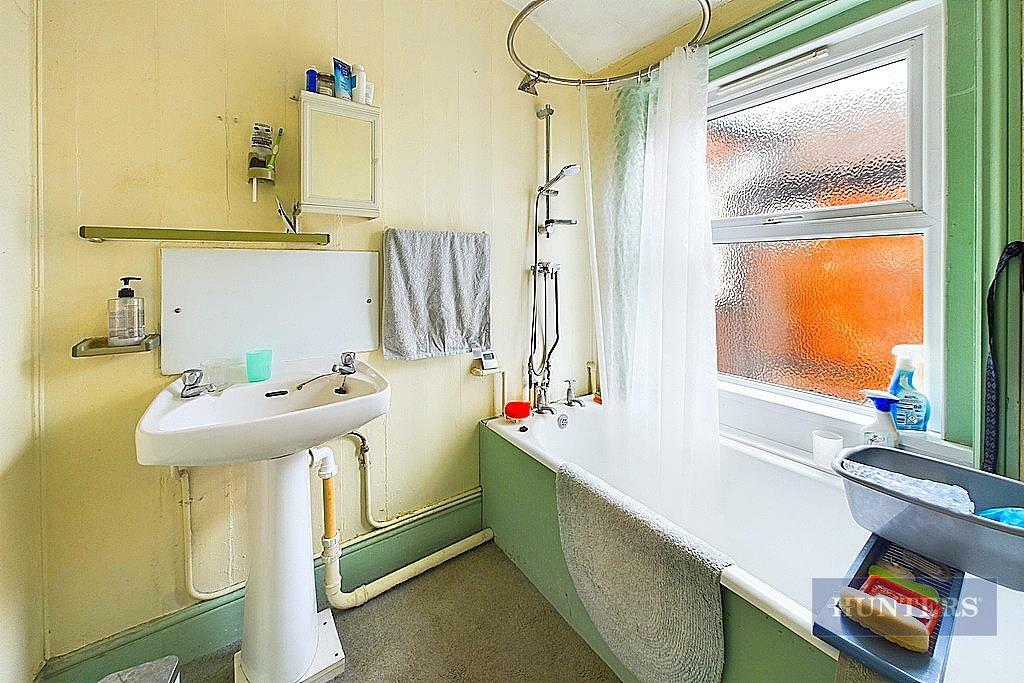 3 bed Terraced