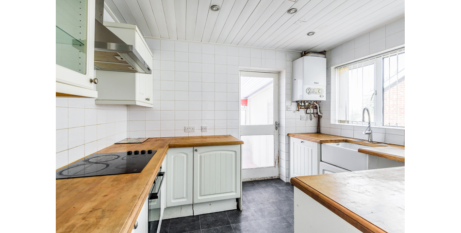 THREE BEDROOM SEMI-DETACHED PROPERTY