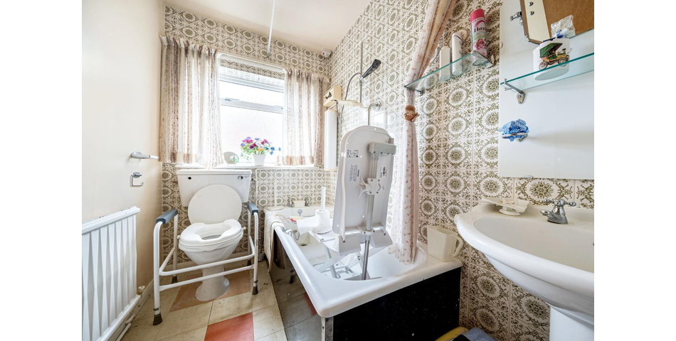 THREE BEDROOM DETACHED PROPERTY