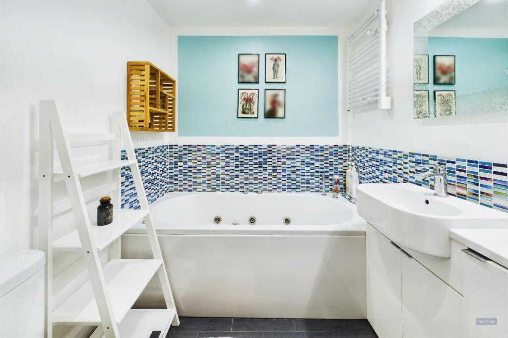 2 bed Apartment