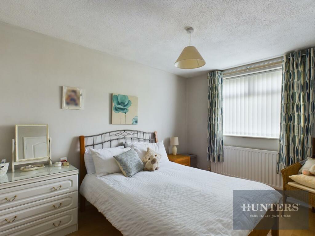 2 bed Ground Flat