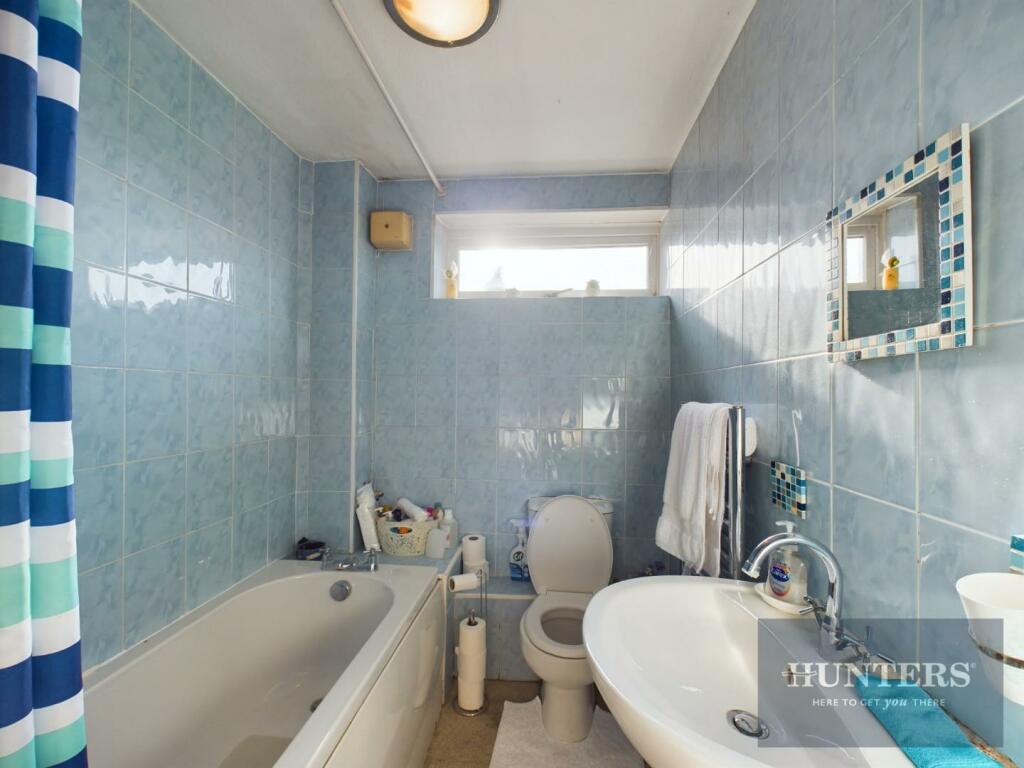2 bed Ground Flat