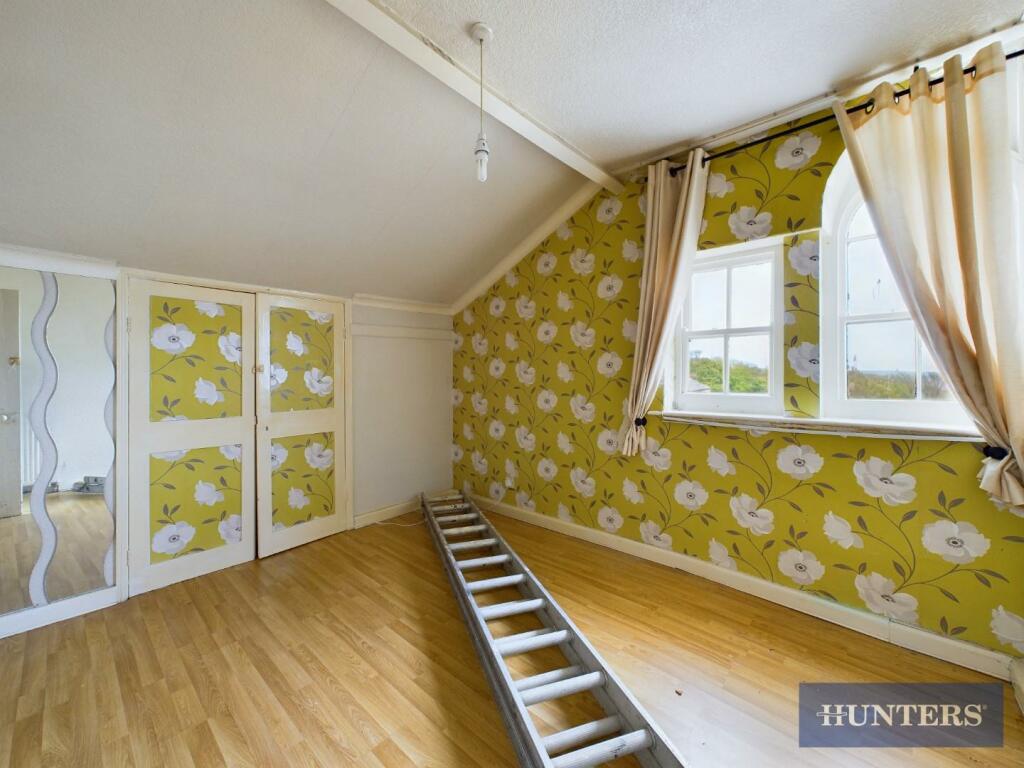 4 bed Maisonette