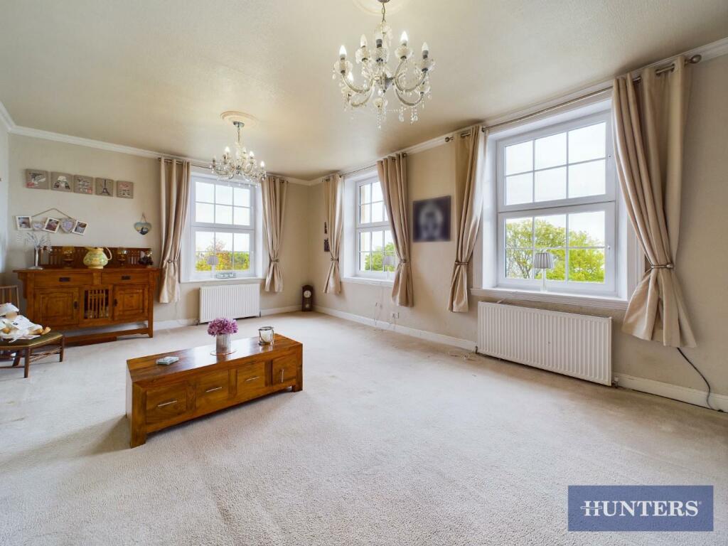 4 bed Maisonette