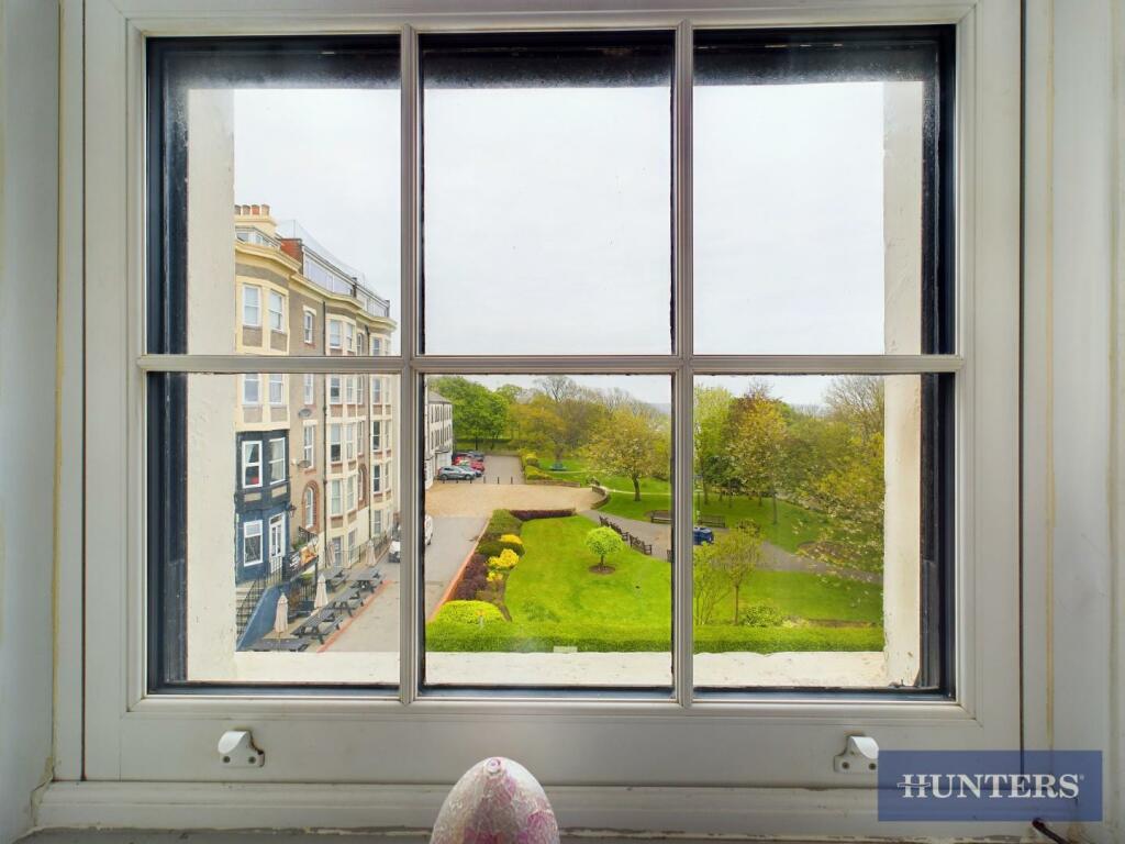 4 bed Maisonette