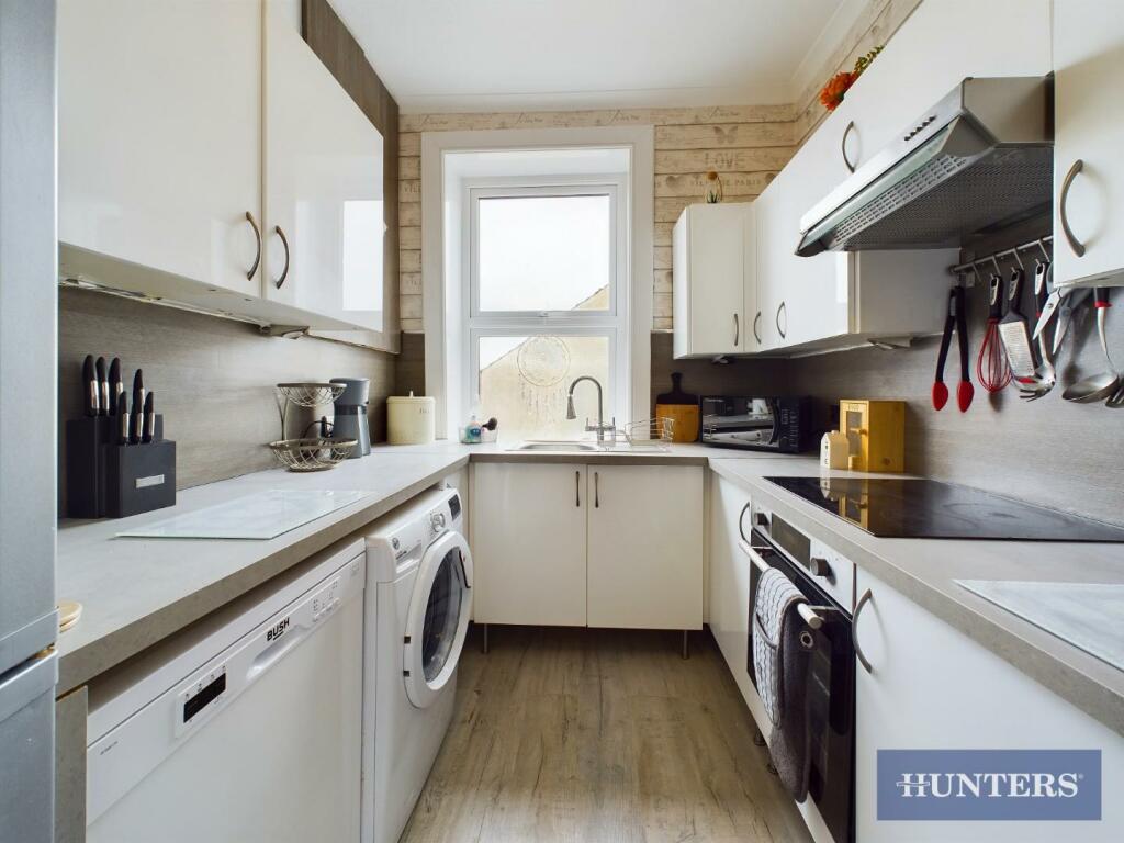 4 bed Maisonette
