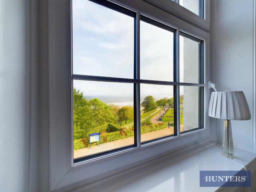 4 bed Maisonette