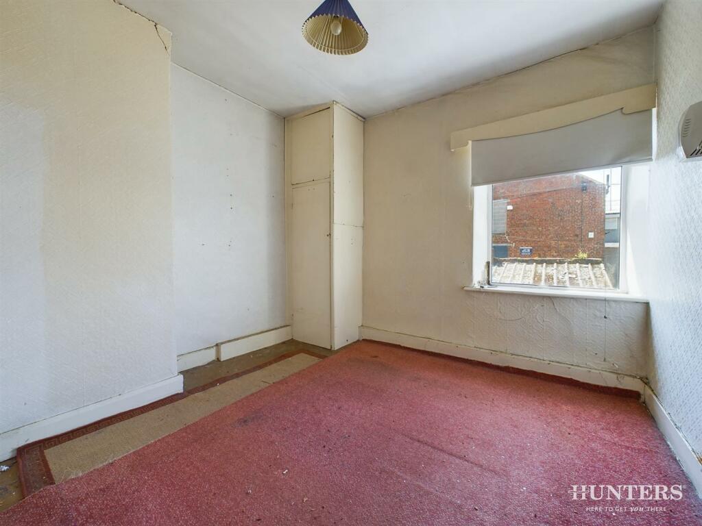 4 bed Commercial Property
