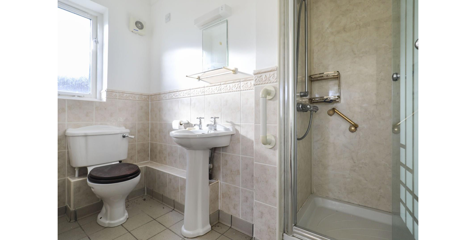 TWO DOUBLE BEDROOM SEMI-DETACHED RETIREMENT HOME