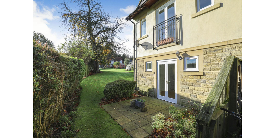 TWO DOUBLE BEDROOM SEMI-DETACHED RETIREMENT HOME