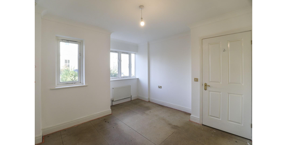 TWO DOUBLE BEDROOM SEMI-DETACHED RETIREMENT HOME