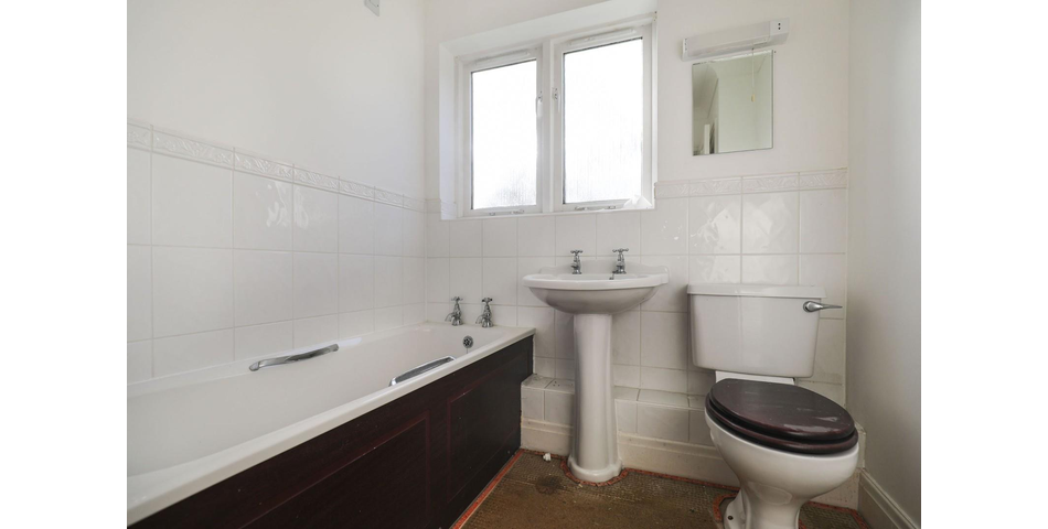 TWO DOUBLE BEDROOM SEMI-DETACHED RETIREMENT HOME