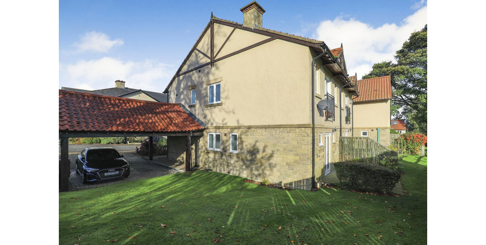 TWO DOUBLE BEDROOM SEMI-DETACHED RETIREMENT HOME