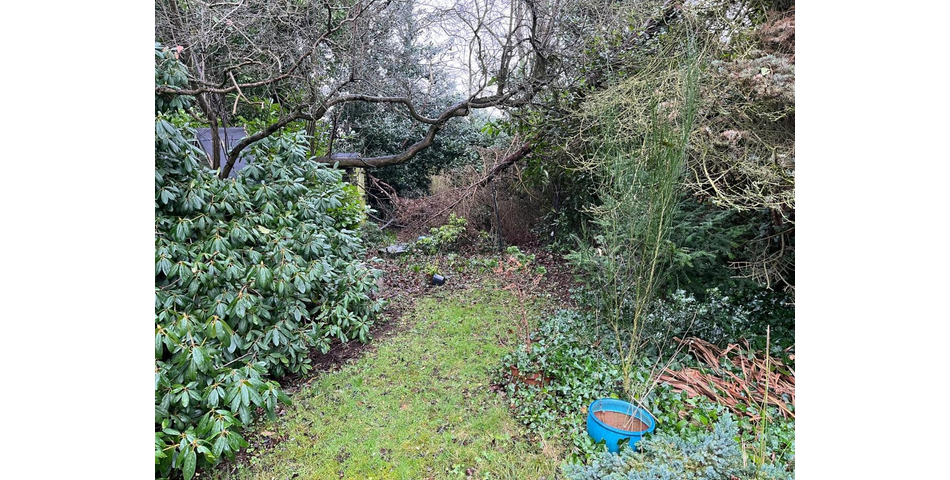 FOUR BEDROOM DETACHED HOUSE IN NEED OF MODERNISATION