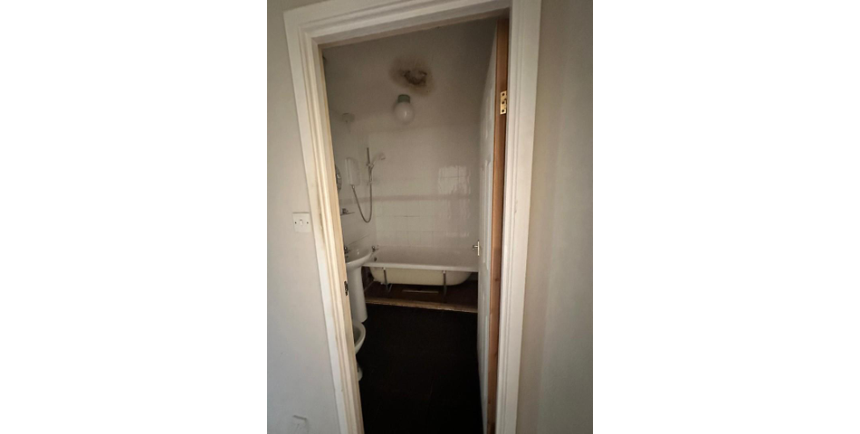 TWO BEDROOM MID TERRACED PROPERTY
