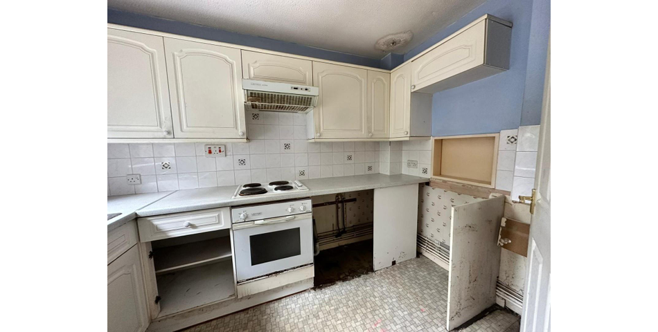 TWO BEDROOM MID TERRACED PROPERTY