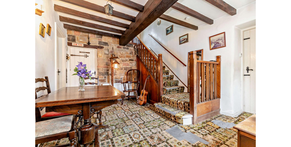 THREE BEDROOM DETACHED PROPERTY IN NEED OF MODERNISATION