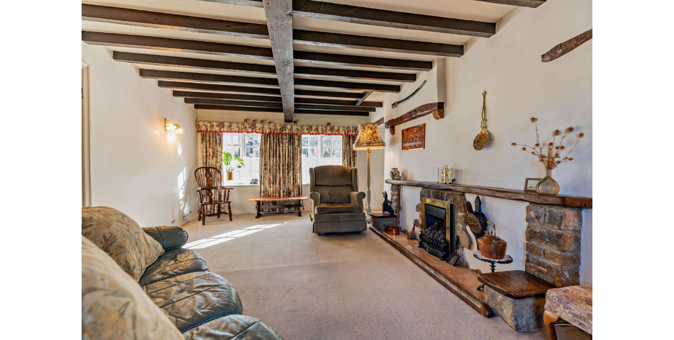 THREE BEDROOM DETACHED PROPERTY IN NEED OF MODERNISATION