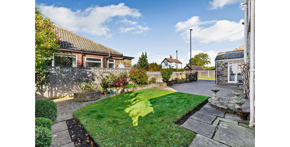 THREE BEDROOM DETACHED PROPERTY IN NEED OF MODERNISATION