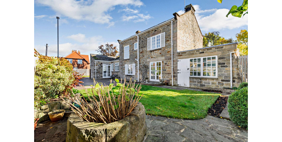 THREE BEDROOM DETACHED PROPERTY IN NEED OF MODERNISATION