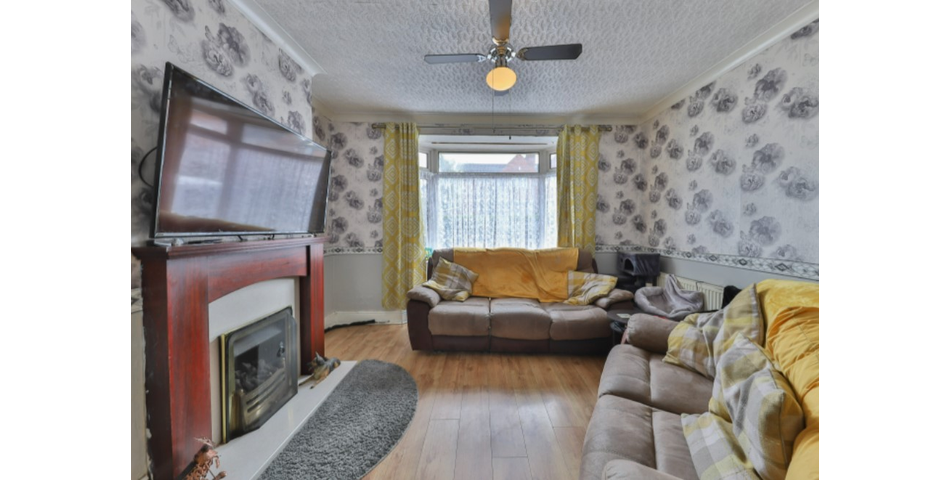 THREE BEDROOM SEMI-DETACHED PROPERTY