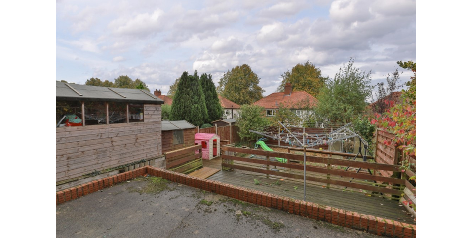 THREE BEDROOM SEMI-DETACHED PROPERTY