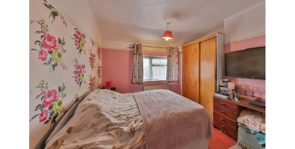 THREE BEDROOM SEMI-DETACHED PROPERTY