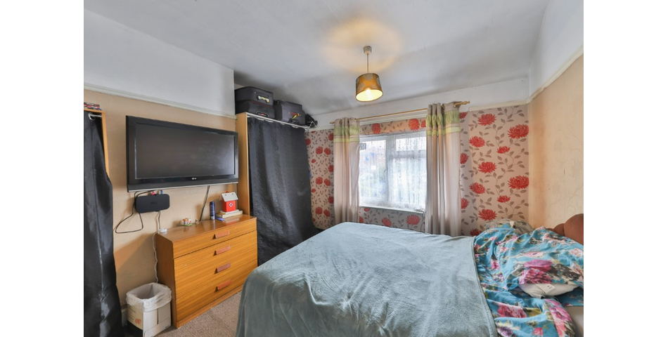 THREE BEDROOM SEMI-DETACHED PROPERTY