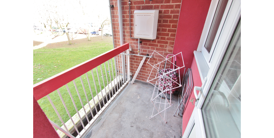 3 BEDROOM MAISONETTE