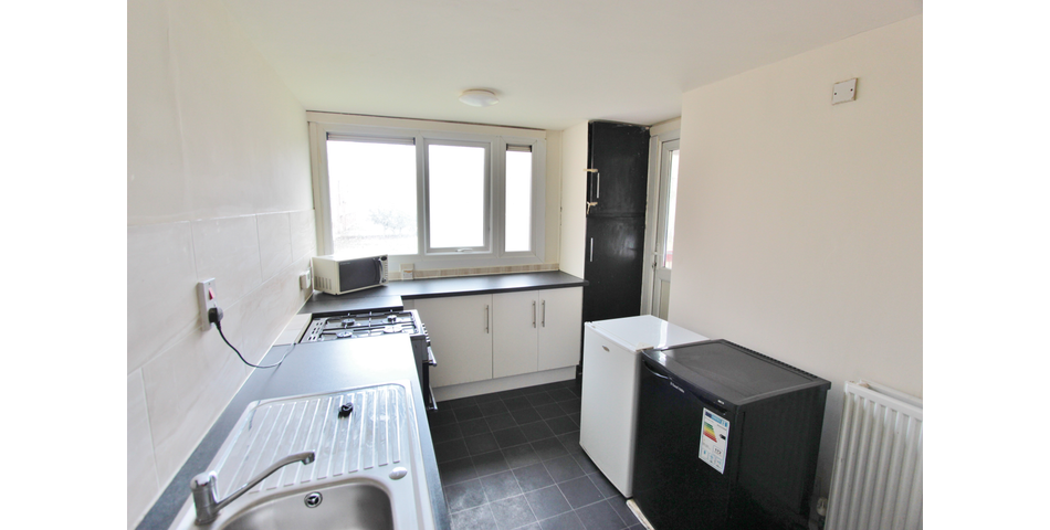 3 BEDROOM MAISONETTE