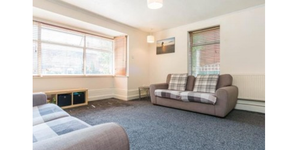 2 BEDROOM SEMI DETACHED PROPERTY