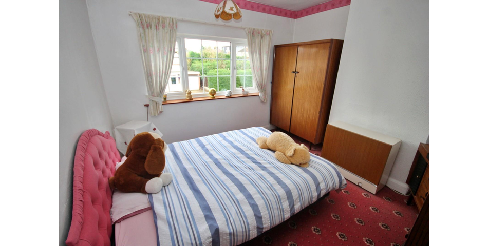 THREE BEDROOM SEMI-DETACHED PROPERTY