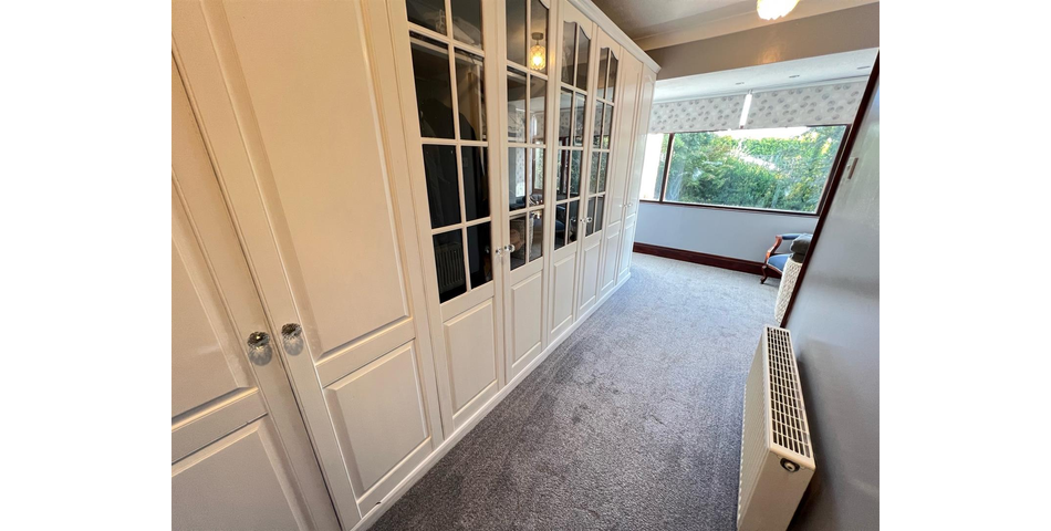 THREE BEDROOM LINK DETACHED PROPERTY