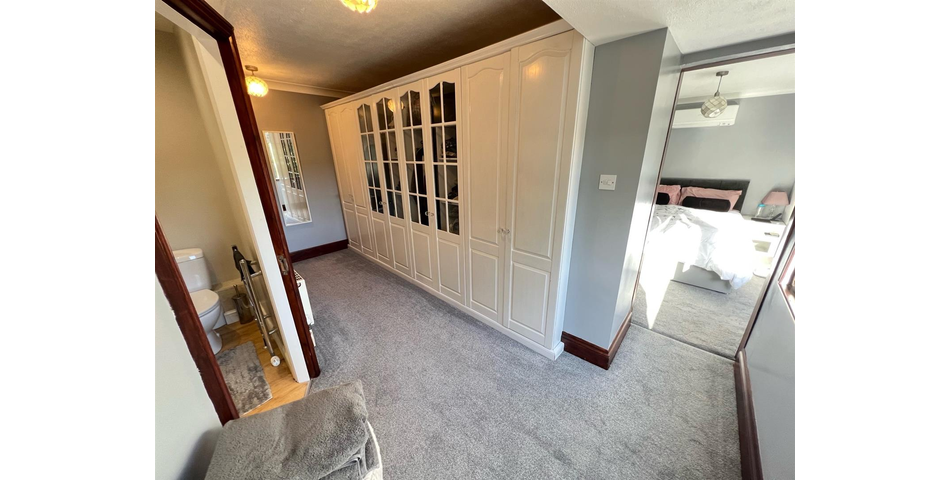 THREE BEDROOM LINK DETACHED PROPERTY