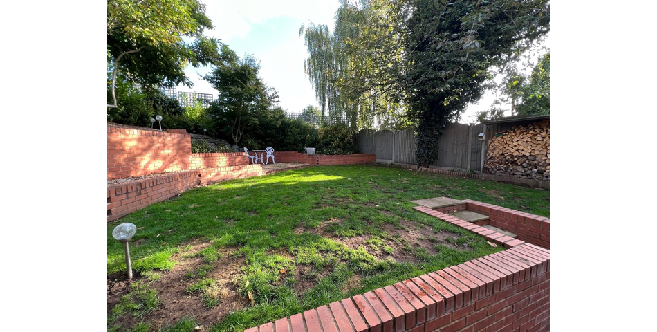 THREE BEDROOM LINK DETACHED PROPERTY