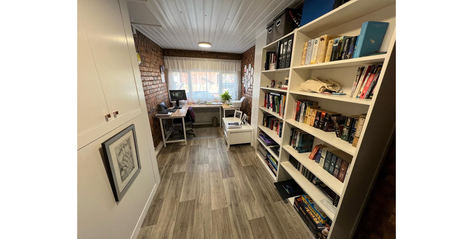 THREE BEDROOM LINK DETACHED PROPERTY