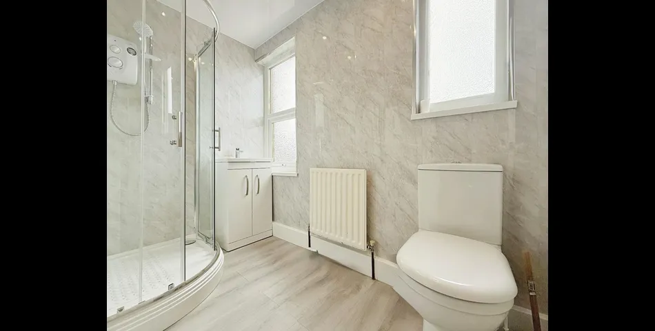 THREE BEDROOM SEMI-DETACHED PROPERTY