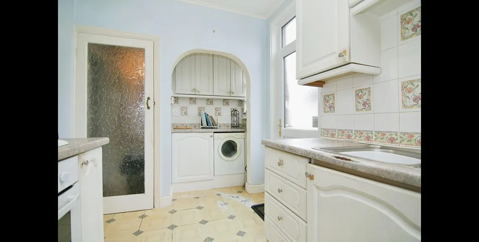 THREE BEDROOM SEMI-DETACHED PROPERTY