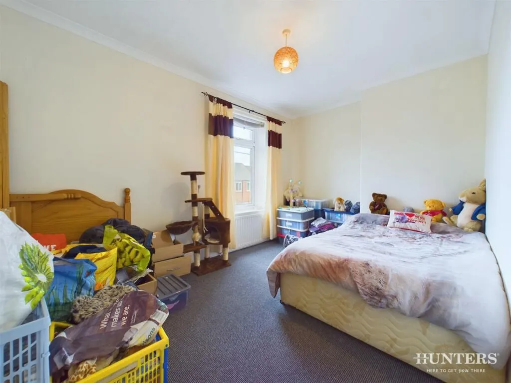2 bed House