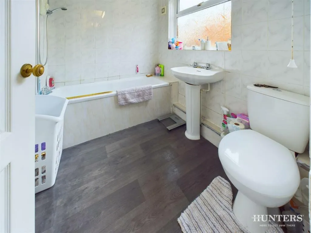 2 bed House