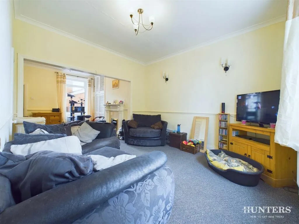 2 bed House