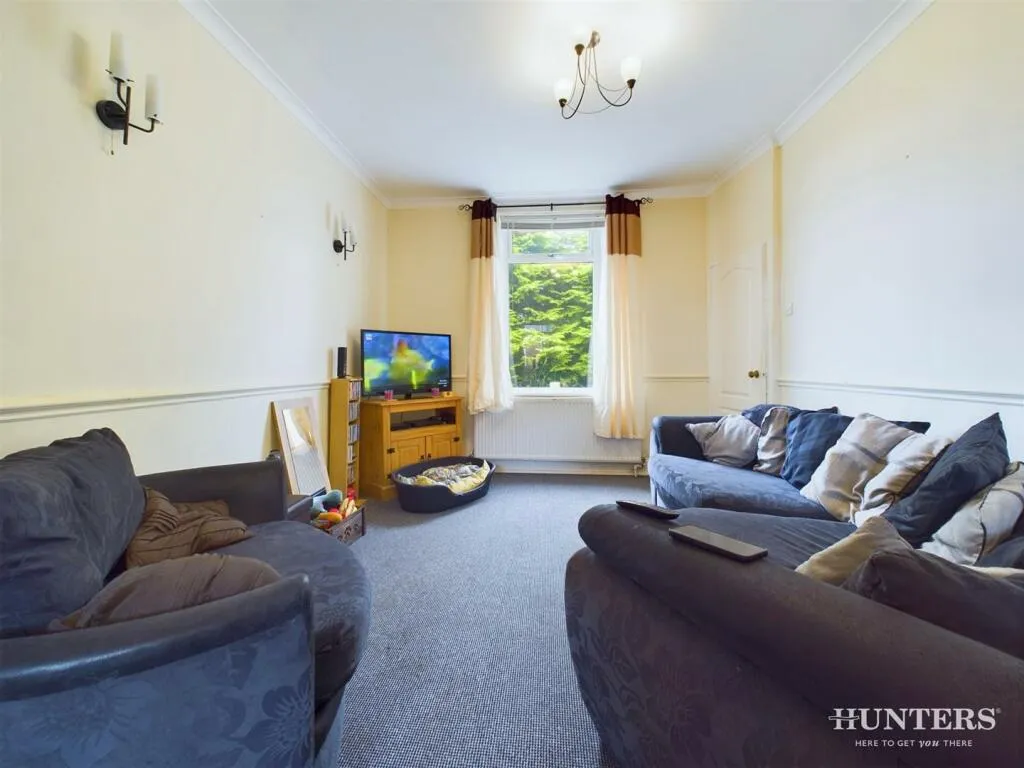 2 bed House