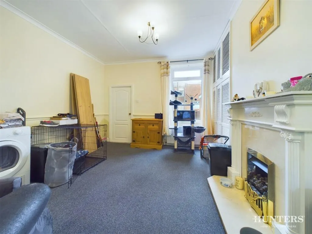 2 bed House
